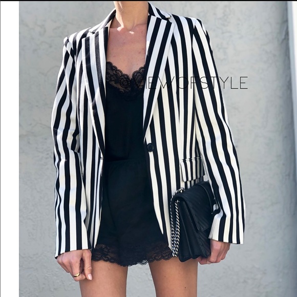 FRAME Classic Blazer in Noir Multi Stripe - Picture 5 of 9